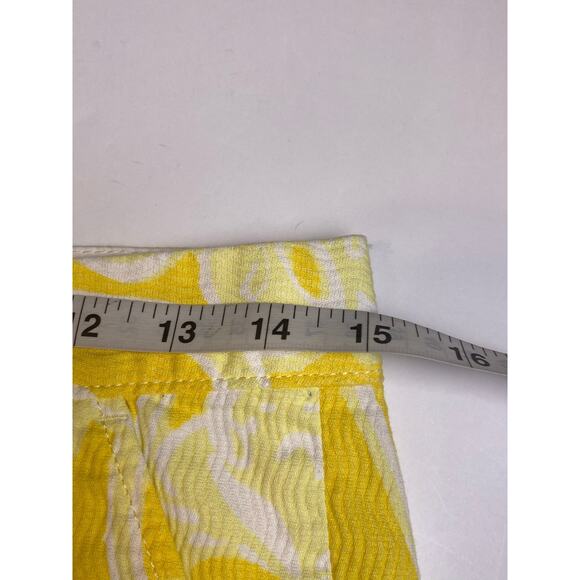 Lilly Pulitzer Yellow Floral Textured Scalloped Buttercup Shorts Women's Size 00 - Picture 8 of 10